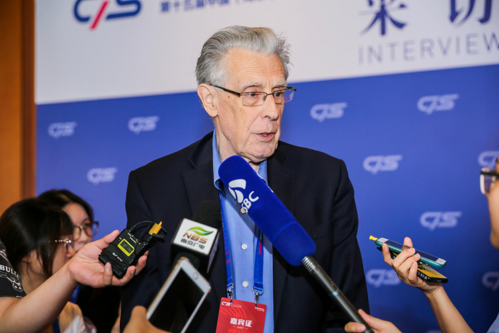 《图灵奖得主john hopcroft：从基础教育抓起，大力培养软件人才》